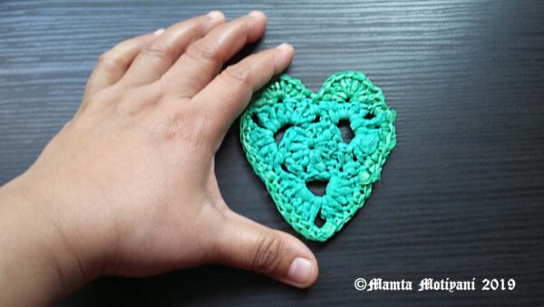 Recycled Plastic Yarn Heart Pattern